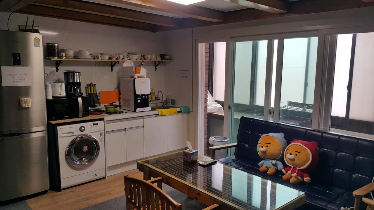 Able Guesthouse Hongdae 2 Сеул Екстериор снимка